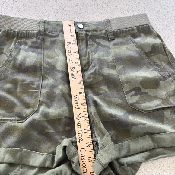 Knox Rose Shorts Camouflage Camo  Shorts Women’s Size Small Rayon Lightweight - Picture 7 of 11
